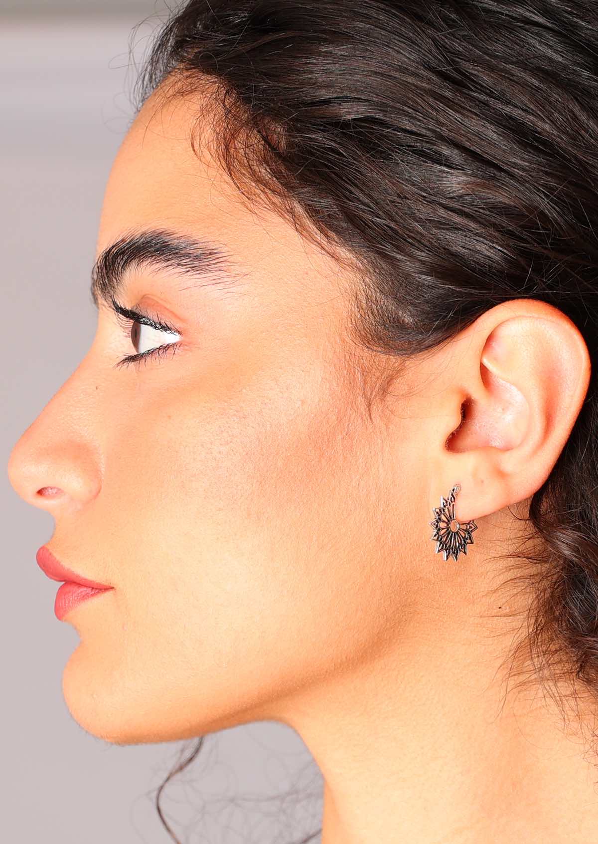 Gorgeous Starburst Silver Hoop earrings with hinged clasp