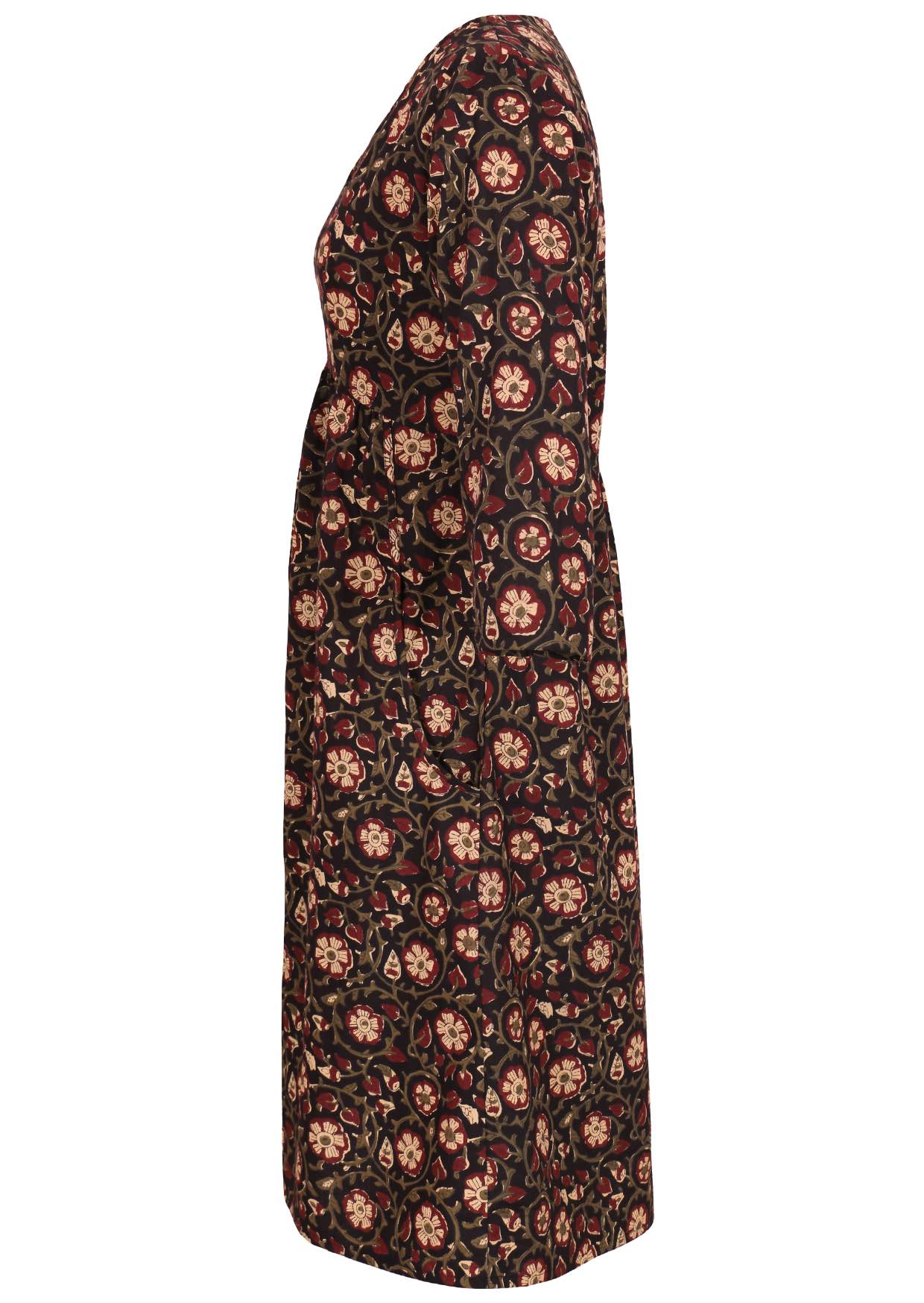 Cotton over the knee length dress with 3/4 sleeves, V-neckline and pockets