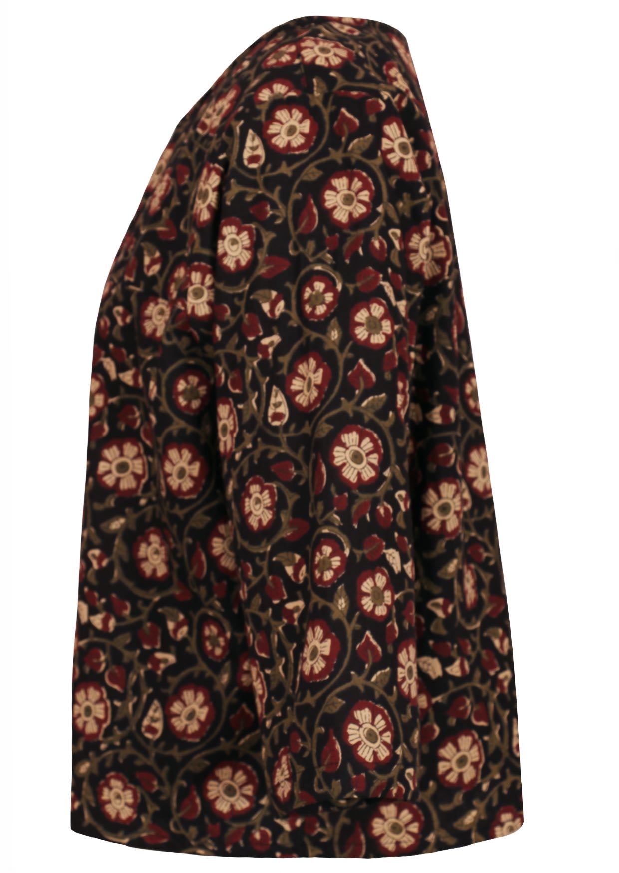 Relaxed fit cotton top with 3/4 sleeves and round neckline.