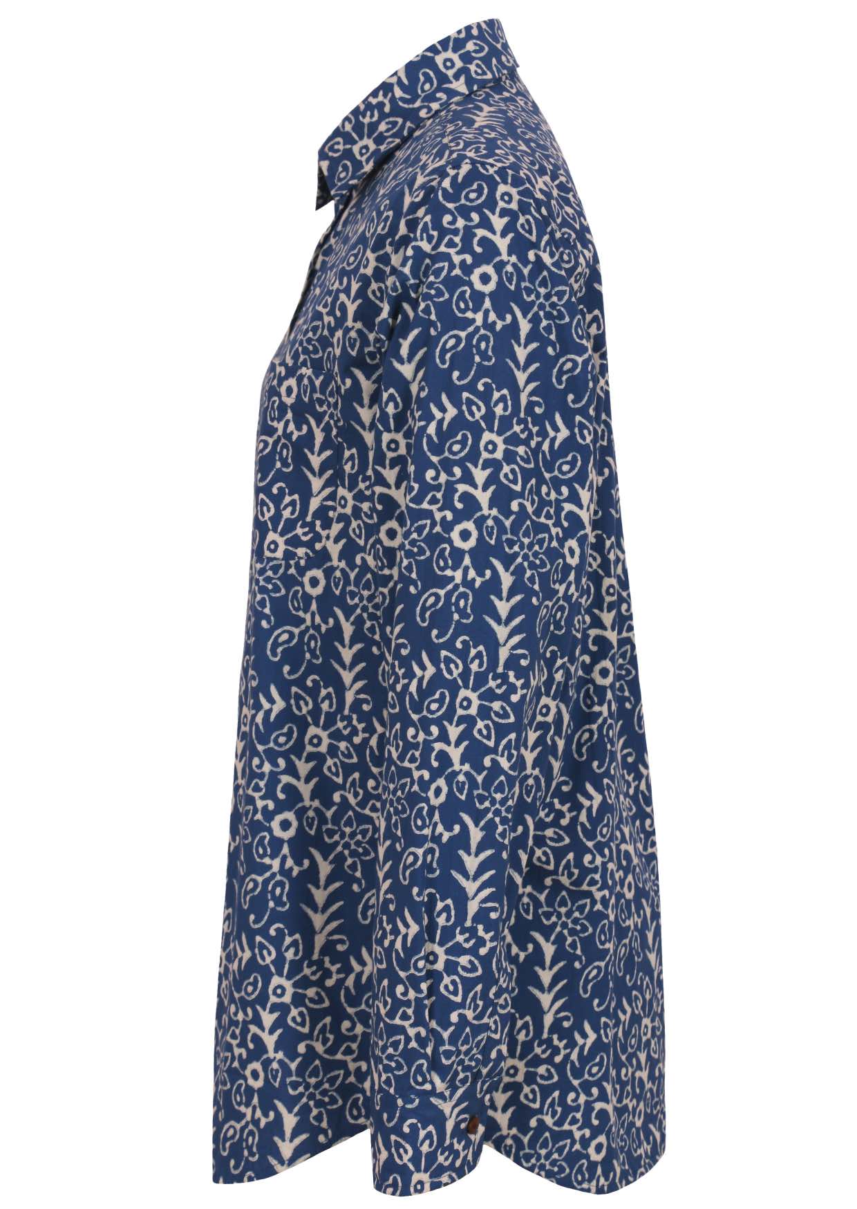 Cotton button through long sleeve shirt wth collar and coconut buttons