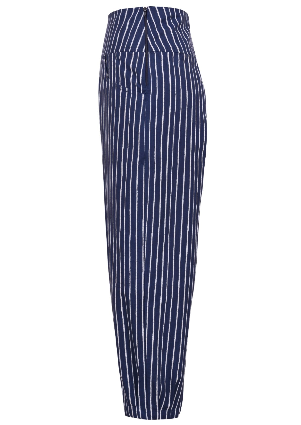 Side view of 100% cotton wide leg cotton pant with navy blue based print with side zip.