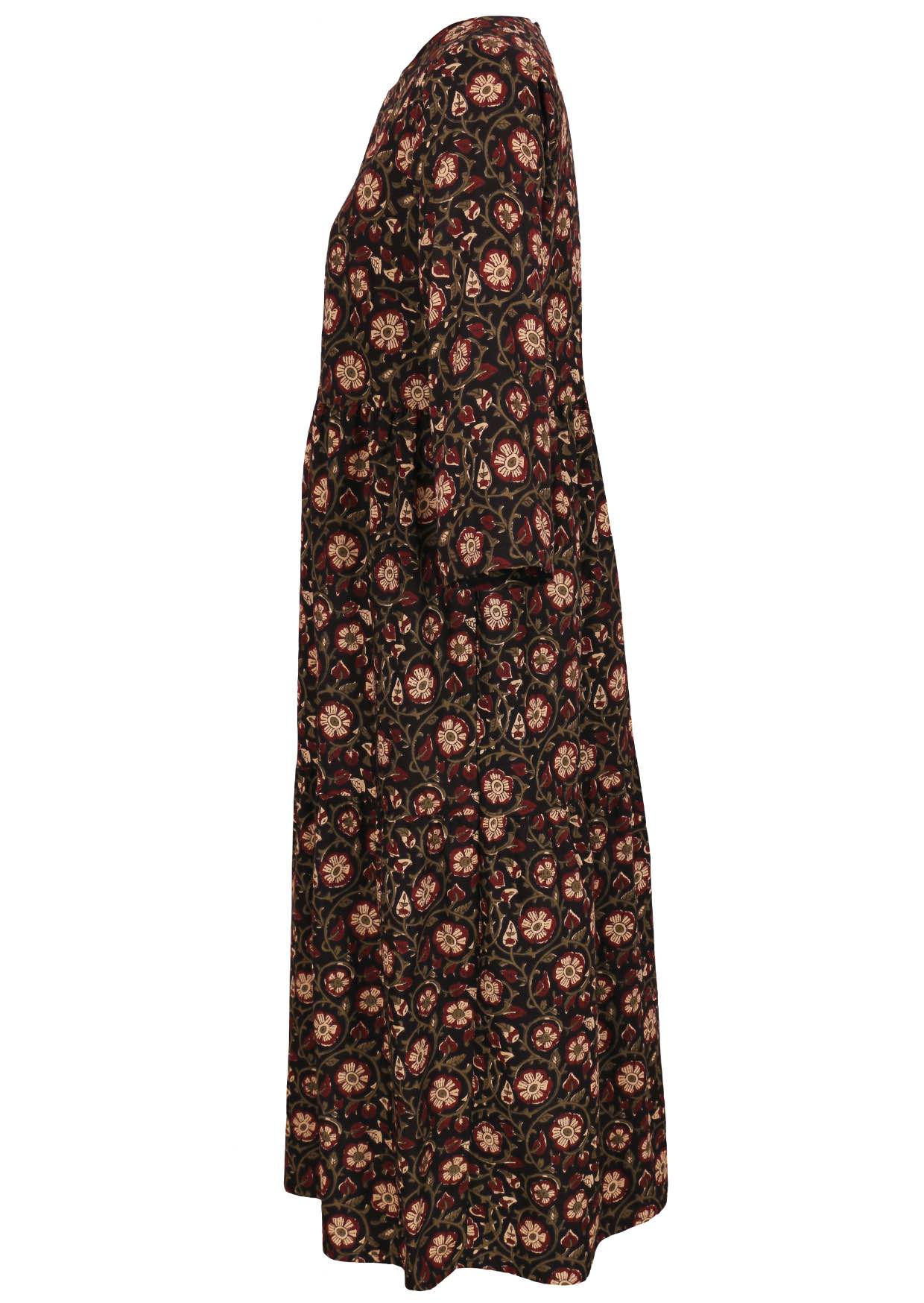 Cotton tiered maxi dress with 3/4 sleeves and pockets in black based floral print.