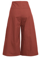 Rust wide-leg 3/4 pants with a wide waistband