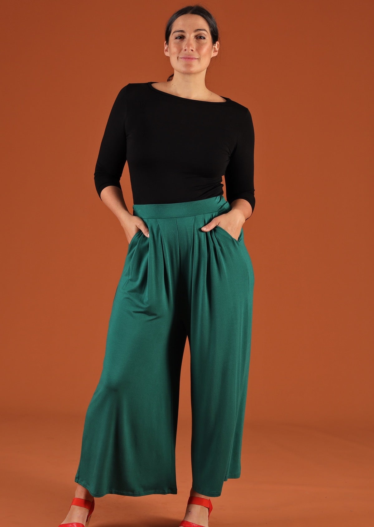 high waisted pants with pockets