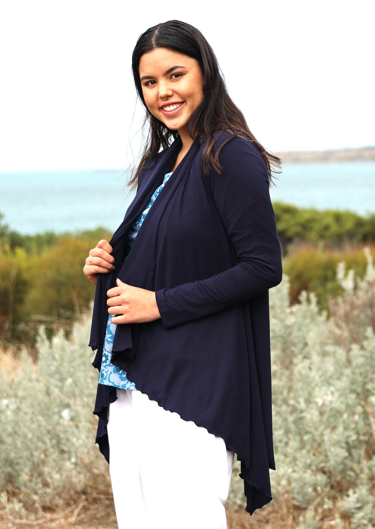 long sleeve uneven hem cardigan