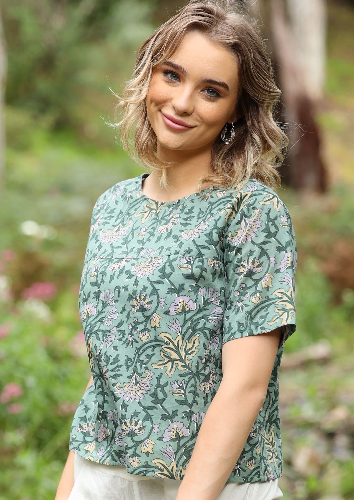 100% cotton relaxed fit top with short sleeves and round neckline