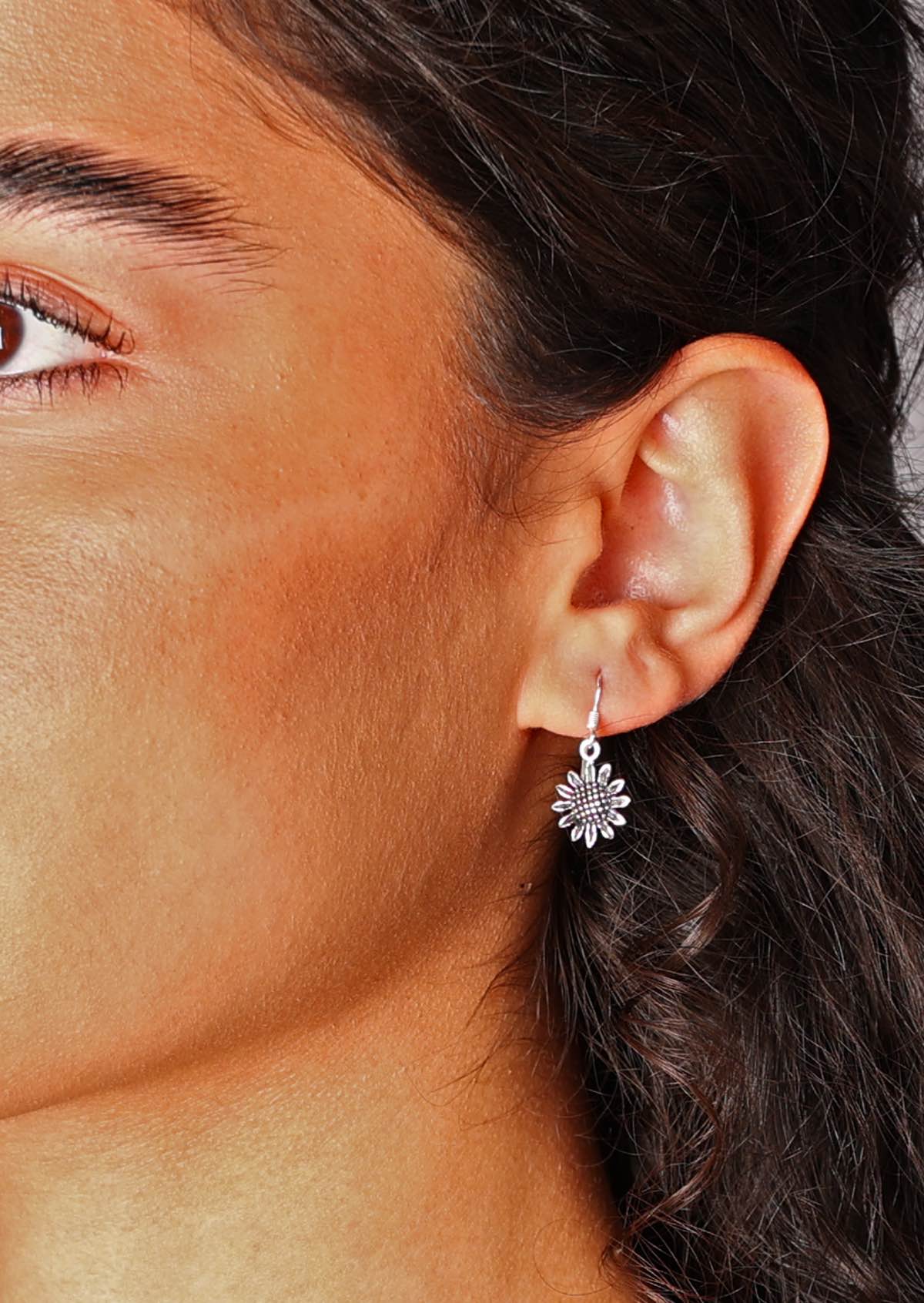 Follow the sun with these sweet silver Sunflower earrings