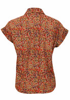 Short-sleeve shirt with a collar in a rust based earthy print
