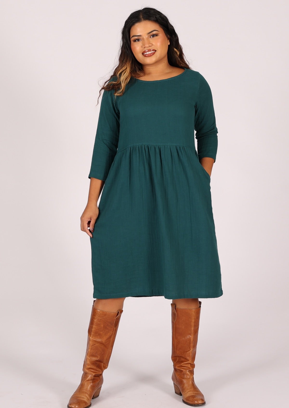 Cotton gauze dress with small gathers in relaxed waistline