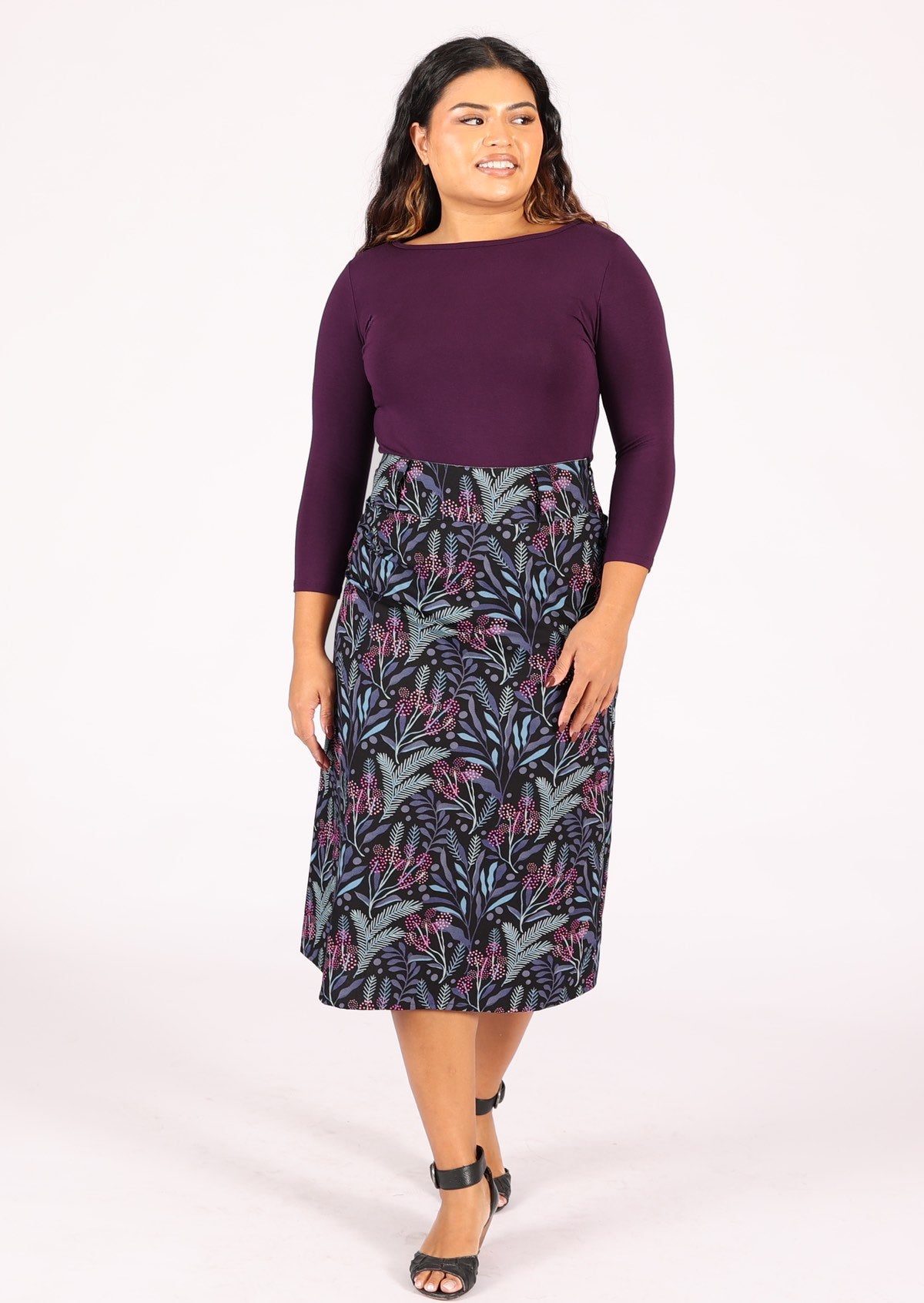Midi length cotton A-line skirt looks great with wide belt