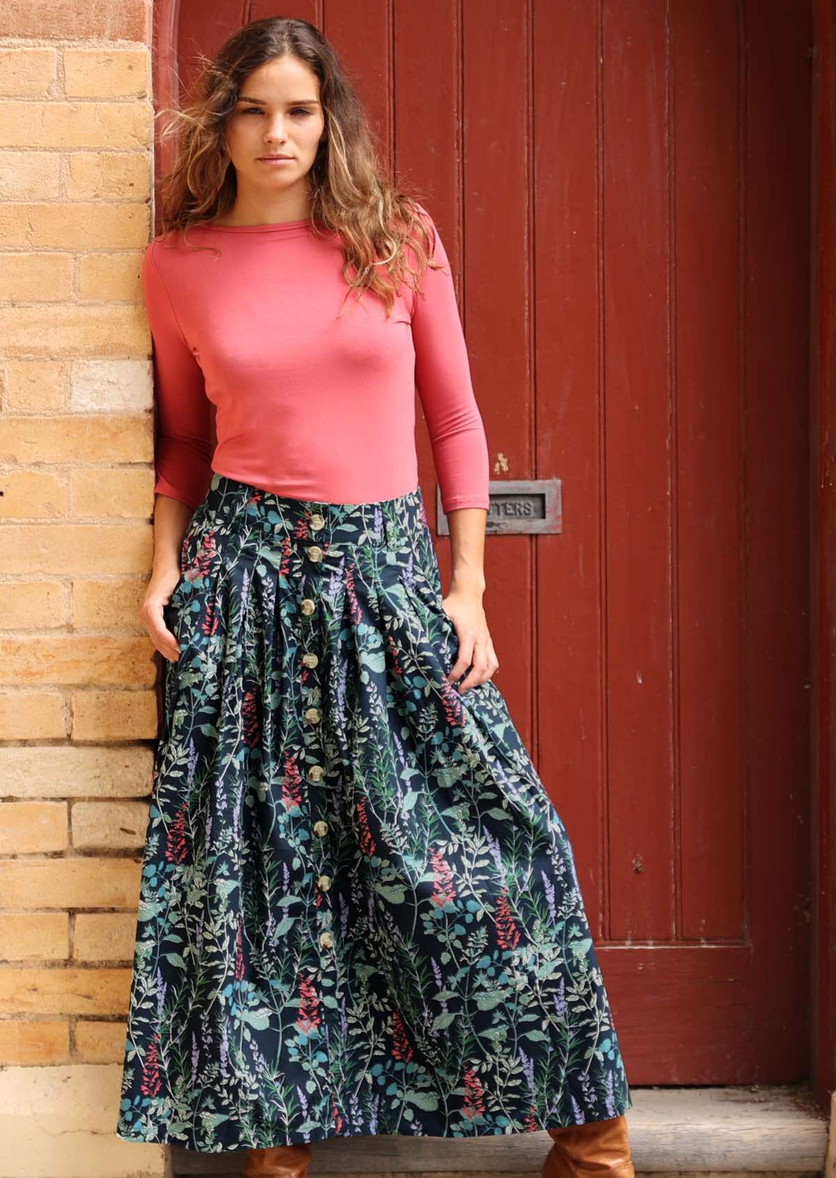 Shin length cotton generous A-line skirt with pockets