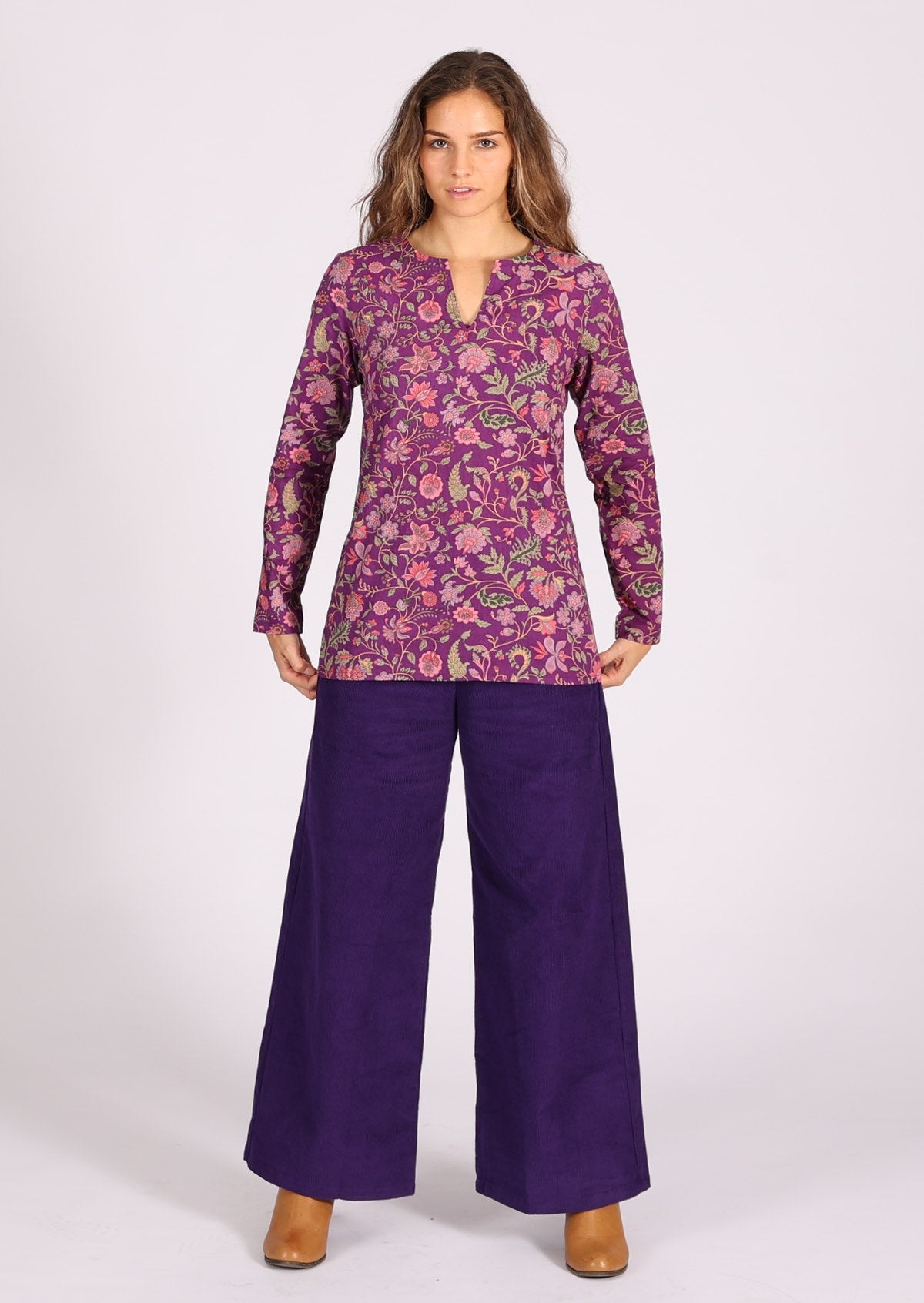 Long bodied cotton top with long sleeves and V cutout neckline