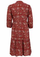 Loose fit cotton midi dress with mandarin collar, 3/4 sleeves and pockets.