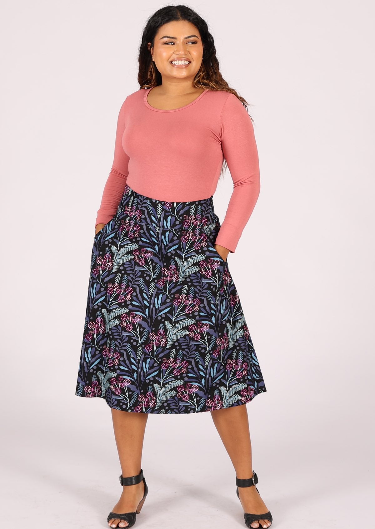 A-line cotton skirt with pockets and side zip