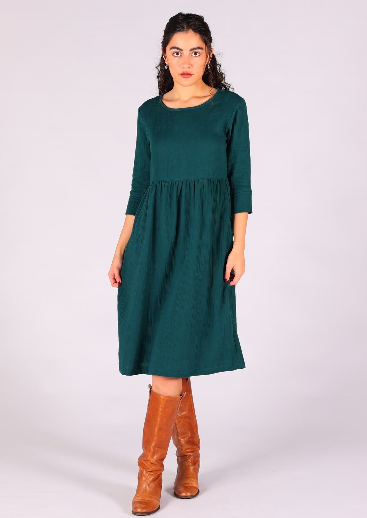 Double cotton 3/4 sleeve relaxed fit dress with round neckline