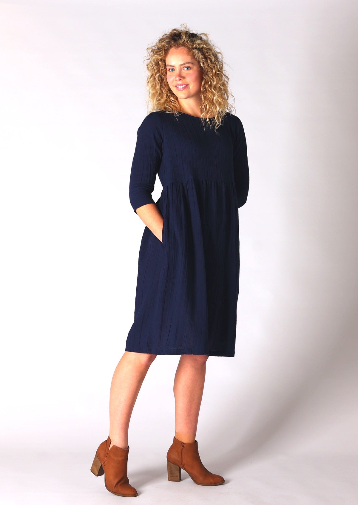 Super comfortable and stylish cotton gauze dress with hidden side pockets