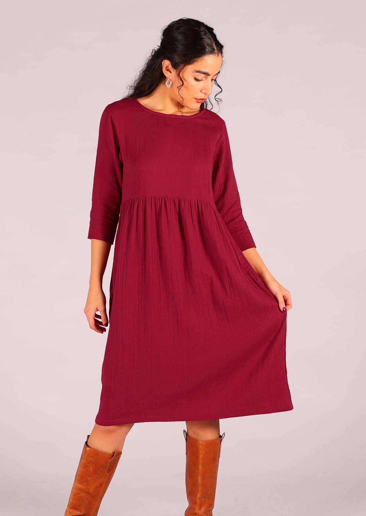 Deep red super comfortable double cotton dress with round neckline