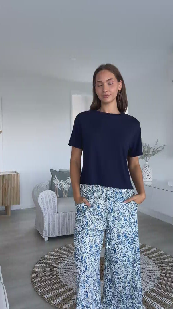 Boxy T-shirt Navy Blue video