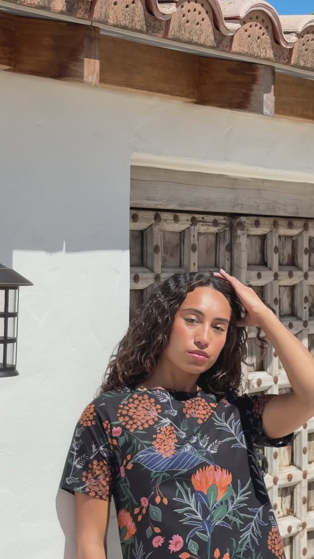 Pia Top Queen Protea video