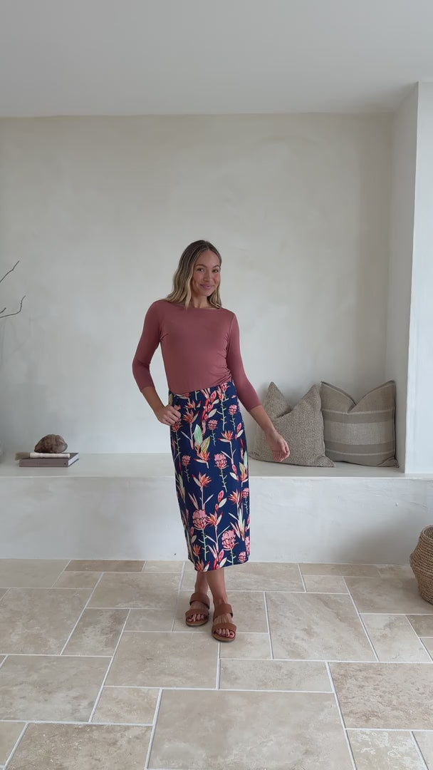 Belt Loop Skirt Bird of Paradise video
