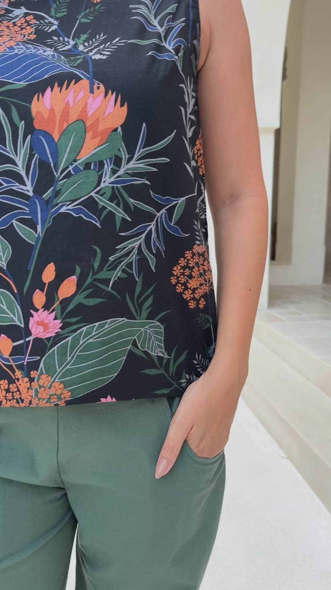 Eden Top Queen Protea video