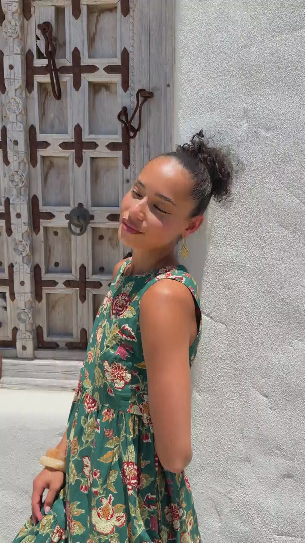 Tully Dress Wild Garland video