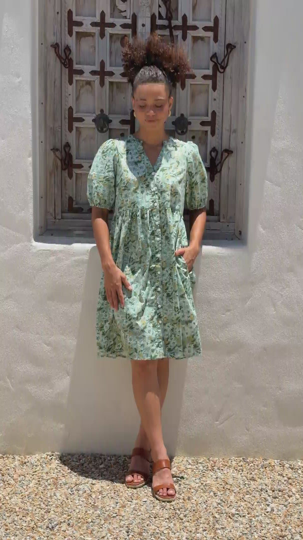Riley Dress Daisy video
