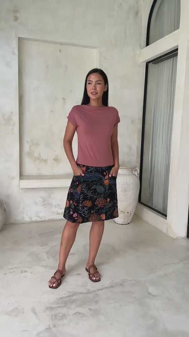 Aalia Skirt Queen Protea video