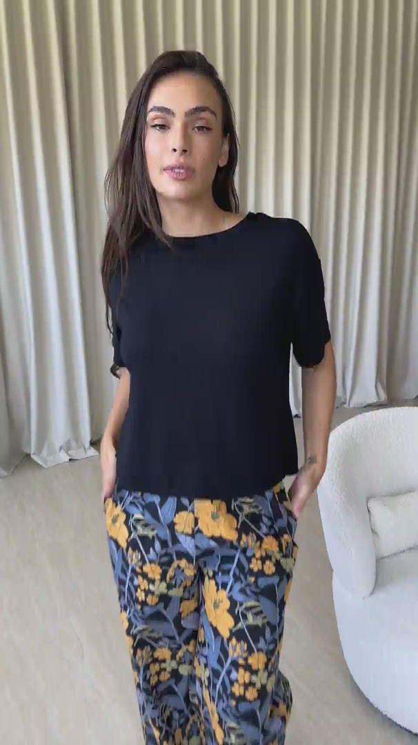 Boxy T-shirt Black video