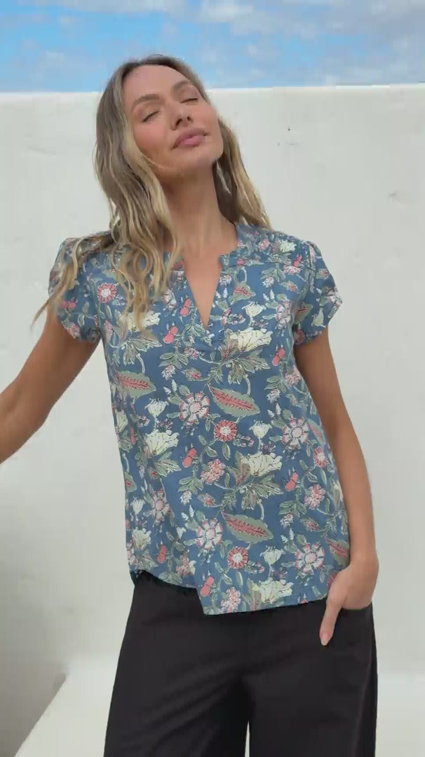 Sky Blouse Poppy video