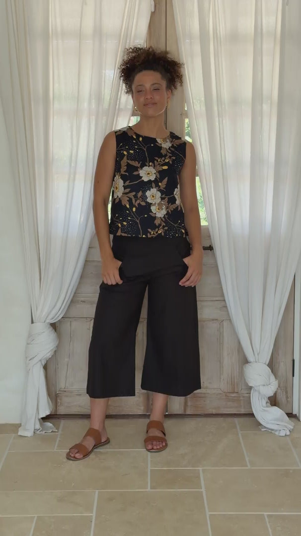Boxy Top Camellia video