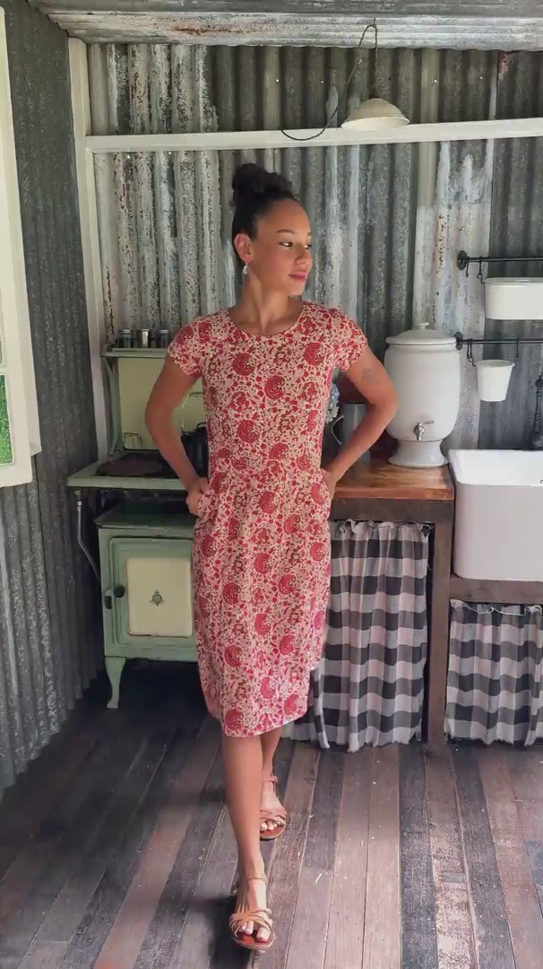Nina Dress Rose video