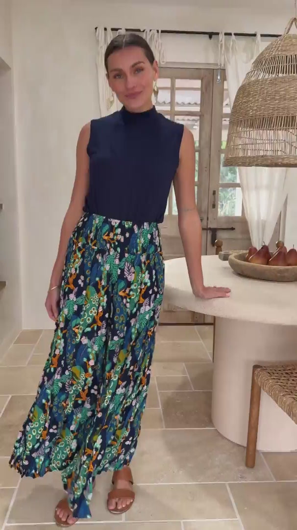 Umbrella Pant Peacock video