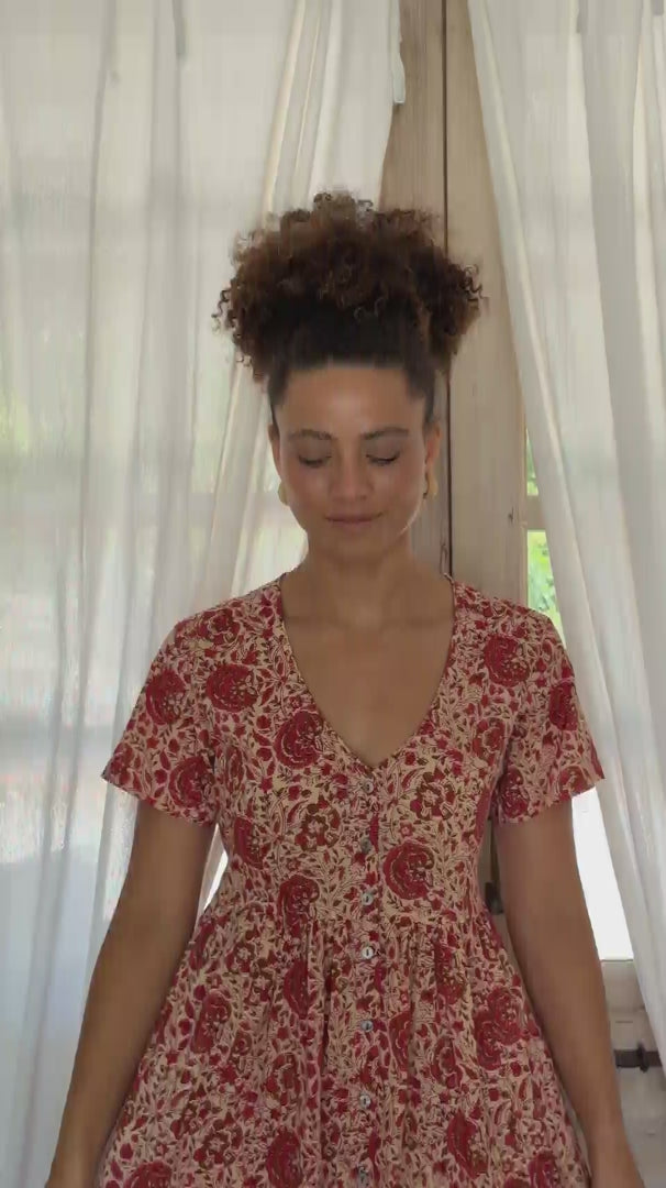 Promenade Dress Rose video