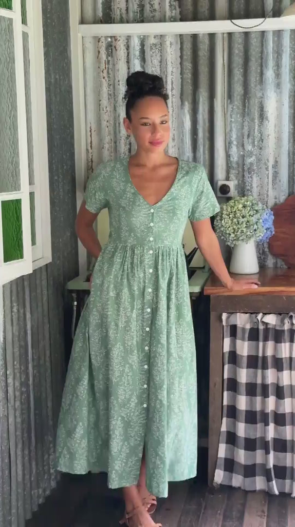 Promenade Dress Leaf video