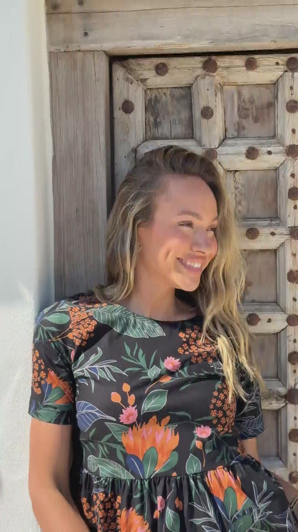Claudia Dress Queen Protea video