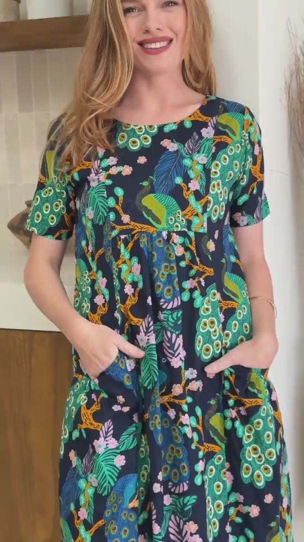 Frankie Dress Peacock video