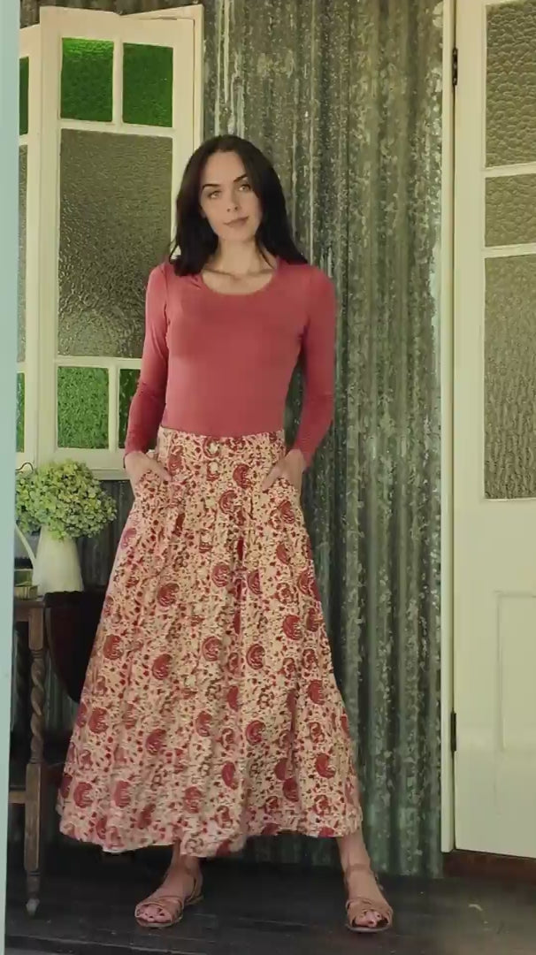 Cora Skirt Rose video