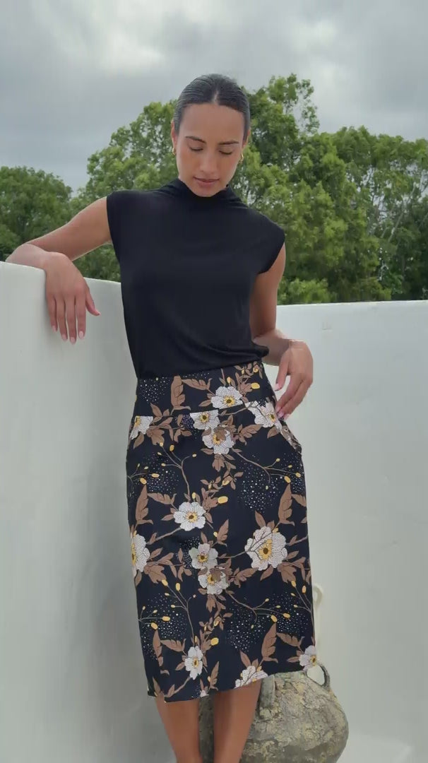 Zarah Skirt Camellia video