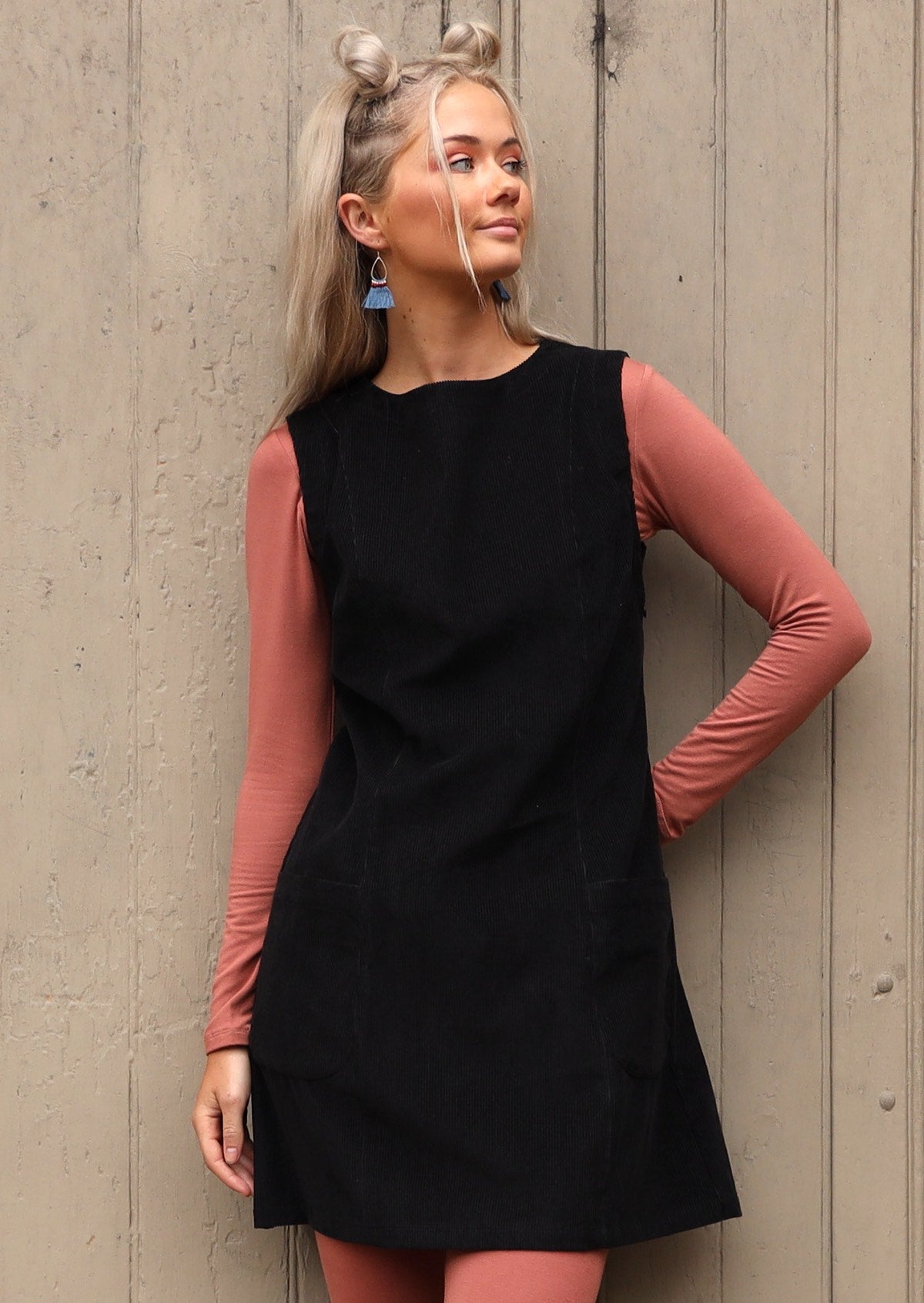 Black sleeveless tunic outlet dress